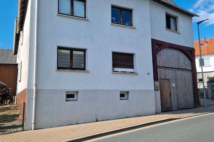 Haus Schöffengrund - 7 Zimmer, 176 m&sup2;, 260.000&euro; | Angebot:25852929