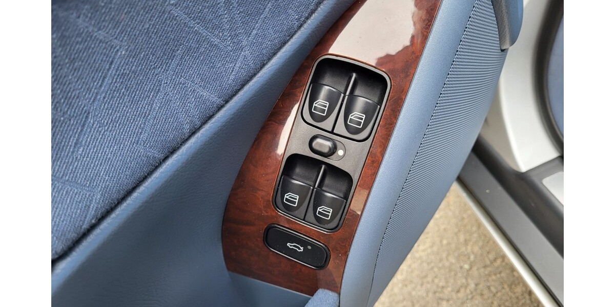 Mercedes-Benz 220 66.300 km 11.900 &euro; Linden 35440