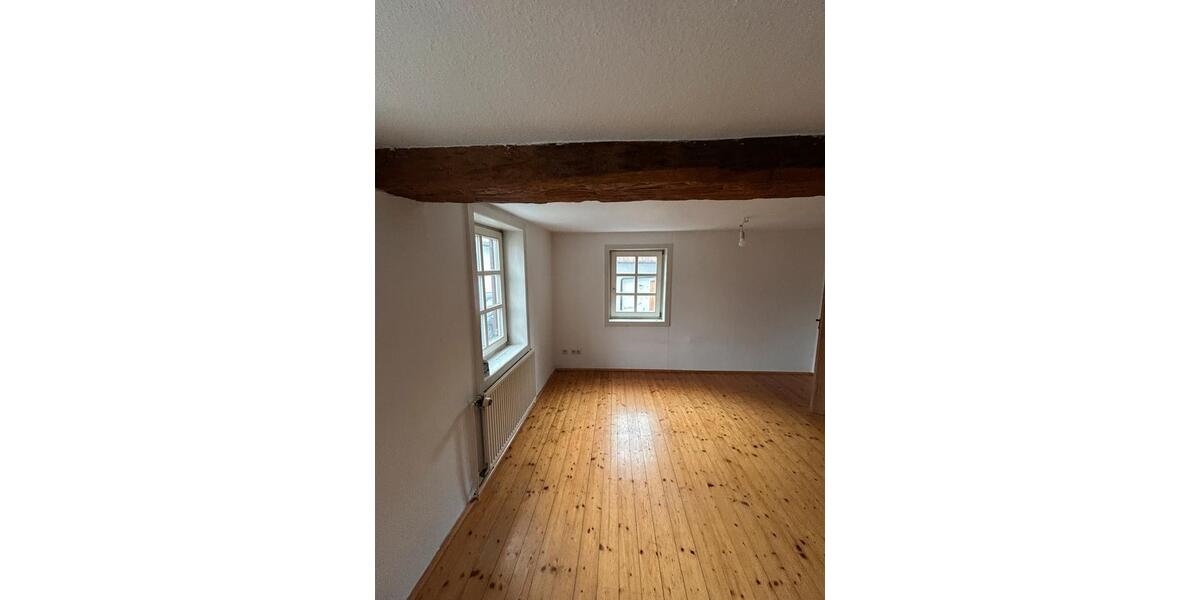 Einfamilienhaus Langgöns - 5 Zimmer, 135 m&sup2;, 1.500&euro; | Angebot:26507672