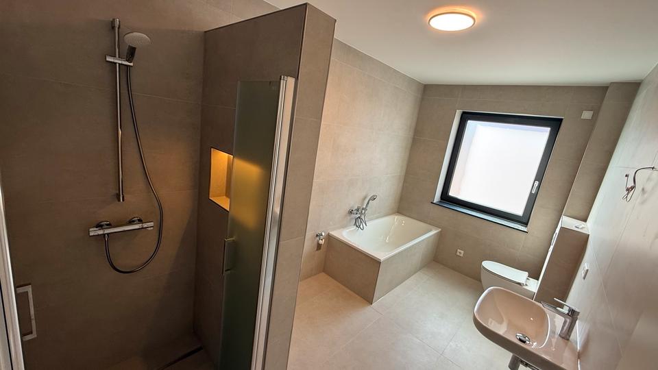 Etagenwohnung Butzbach - 3 Zimmer, 95 m&sup2;, 1.290&euro; | Angebot:25814280