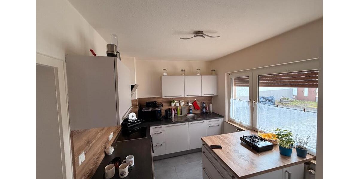 Etagenwohnung Pohlheim - 5 Zimmer, 120 m&sup2;, 1.400&euro; | Angebot:25945226