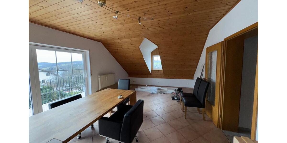 Dachgeschoßwohnung Weilmünster - 3 Zimmer, 123 m&sup2;, 900&euro; | Angebot:25944225