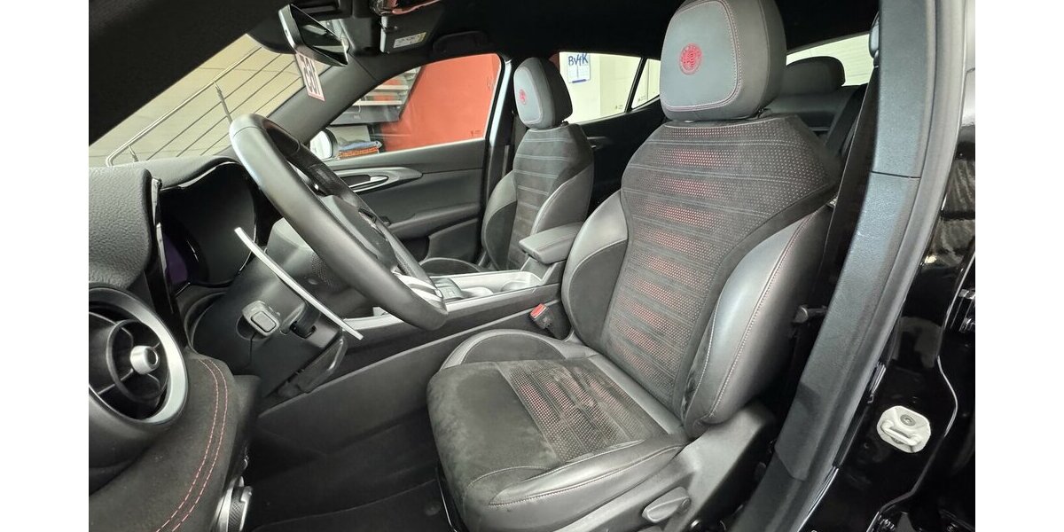 Alfa Romeo Tonale 1.5 VGT Veloce 48 V Hybrid LED 13.000 km 26.870 &euro; Lich 35423