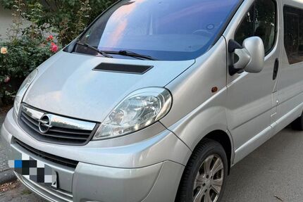 Opel Vivaro 216.000 km 5.100 &euro; Gießen 35398