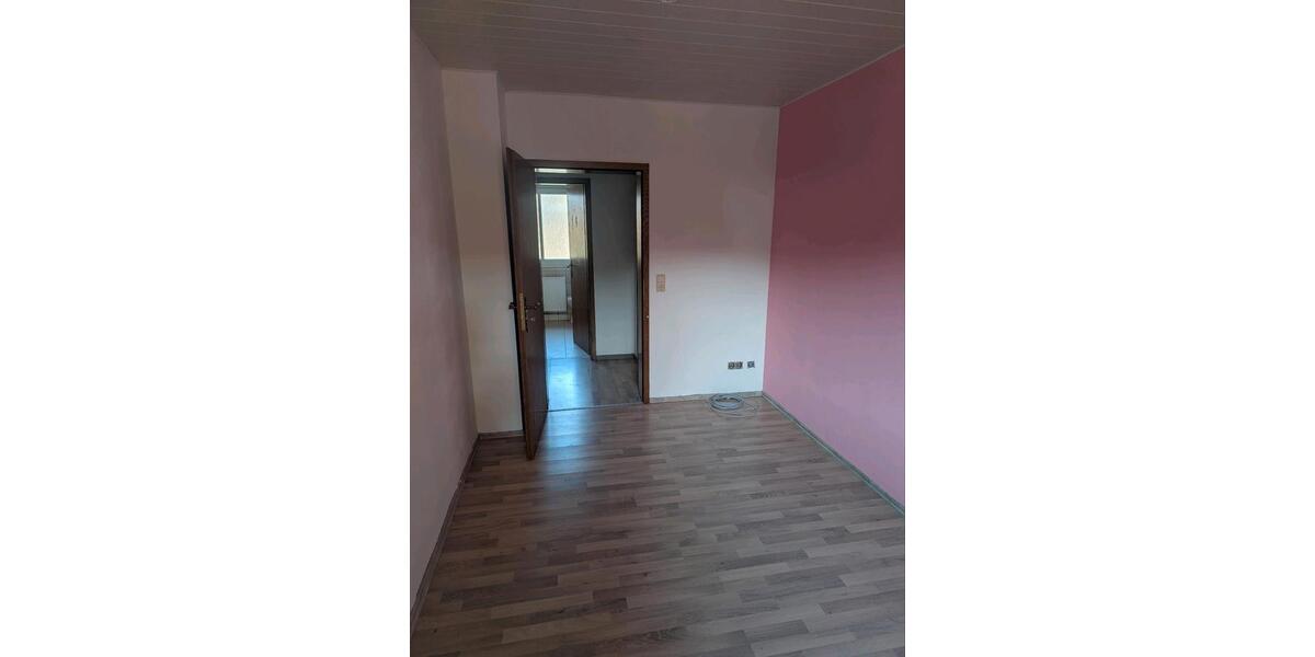 Etagenwohnung Butzbach - 4 Zimmer, 108 m&sup2;, 1.150&euro; | Angebot:25934564