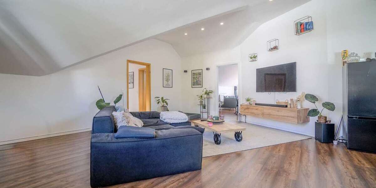 Mehrfamilienhaus mit Weitblick in bester Lage Herborn OT - Mehrfamilienhaus, Wohnhaus Herborn | Angebot:27271502