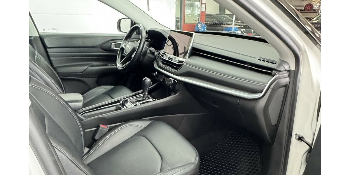 Jeep Compass S Plug-IN Hybrid 4WD 1.Hand Anhängerkplg 61.880 km 25.320 &euro; Lich 35423