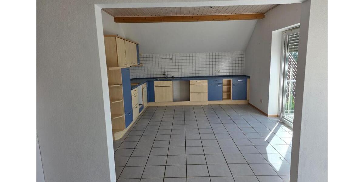 Dachgeschoßwohnung Fronhausen - 3.5 Zimmer, 105 m&sup2;, 1.150&euro; | Angebot:25871868