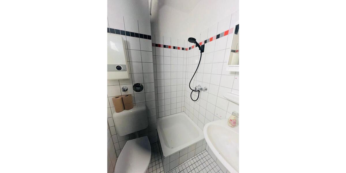 Erdgeschoßwohnung Linden - 1 Zimmer, 21 m&sup2;, 310&euro; | Angebot:25971732