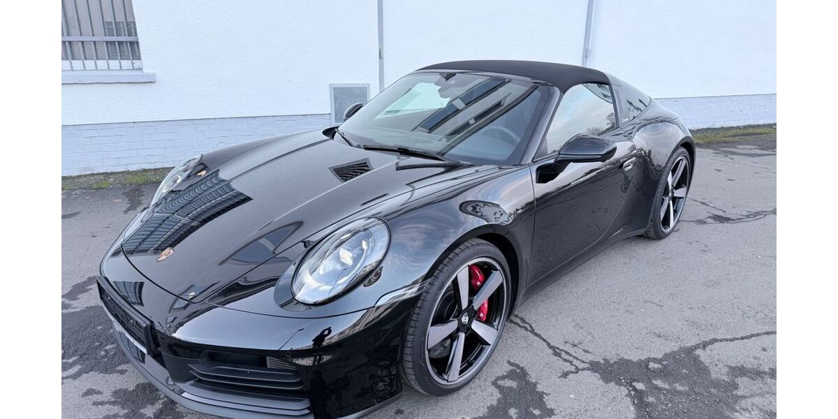 Porsche 992 9.900 km 172.900 &euro; Gießen 35394