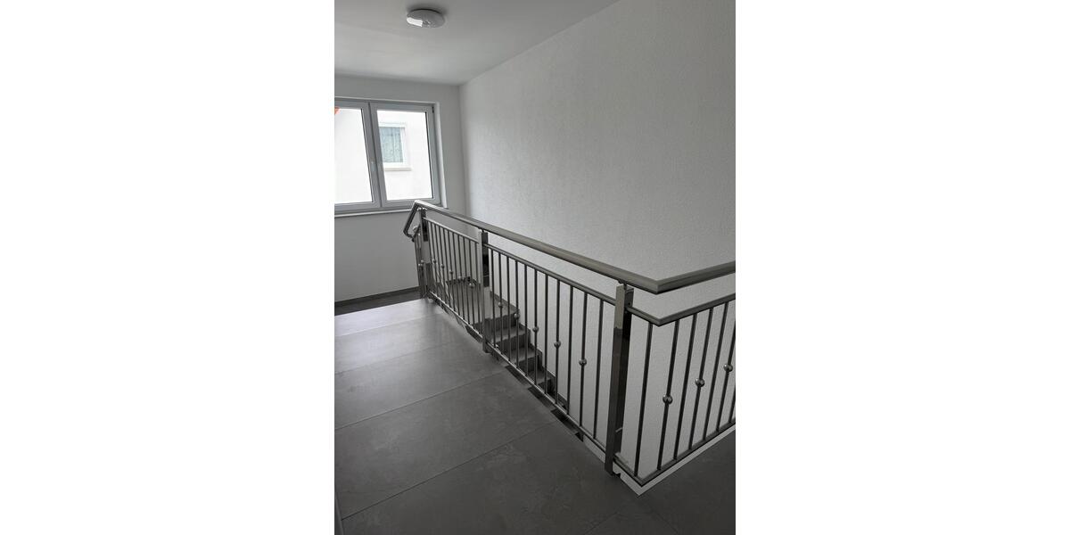 Dachgeschoßwohnung Solms - 2 Zimmer, 60 m&sup2;, 860&euro; | Angebot:25923520