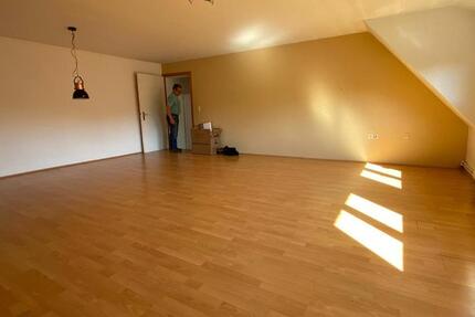 Wohnung Siegbach - 3 Zimmer, 100 m&sup2;, 650&euro; | Angebot:25807226