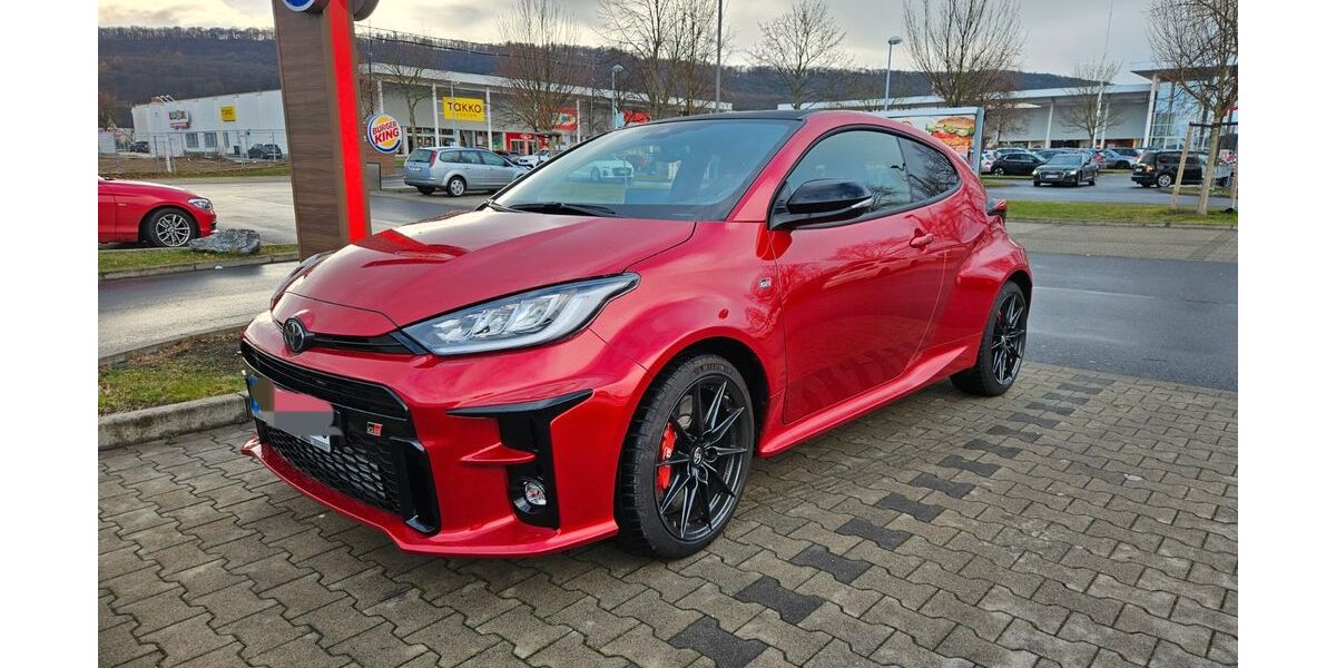 Toyota Yaris 9.100 km 35.700 &euro; Bad Nauheim 61231