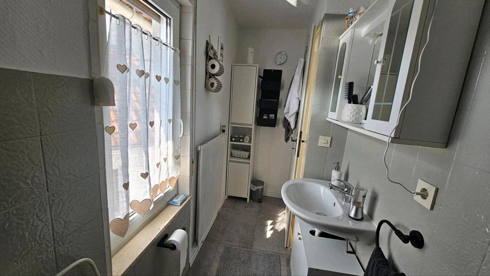 Mehrfamilienhaus, Wohnhaus Lich - 9 Zimmer, 160 m&sup2;, 330.000&euro; | Angebot:25876197