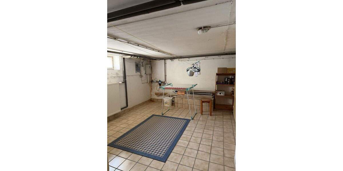 Mehrfamilienhaus, Wohnhaus Lollar - 8 Zimmer, 246 m&sup2;, 550.000&euro; | Angebot:25659213