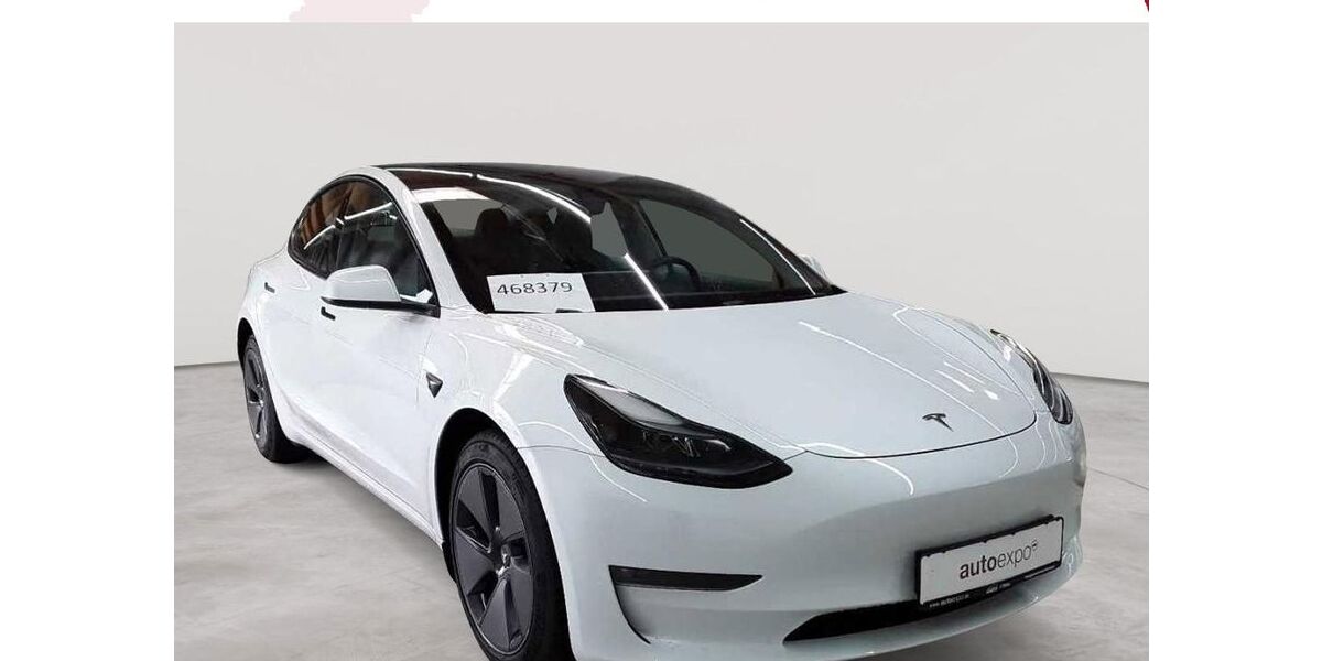 Tesla Model 3 52.626 km 28.490 &euro; Fernwald-Steinbach 35463