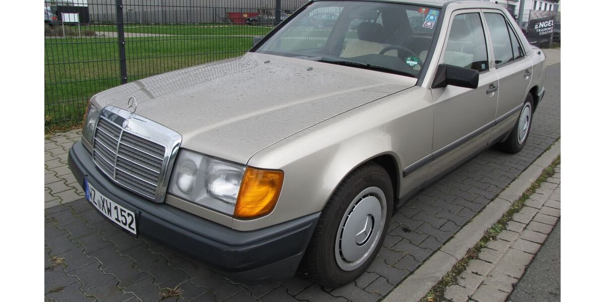 Mercedes-Benz E 230 204.000 km 6.300 &euro; Hüttenberg 35625