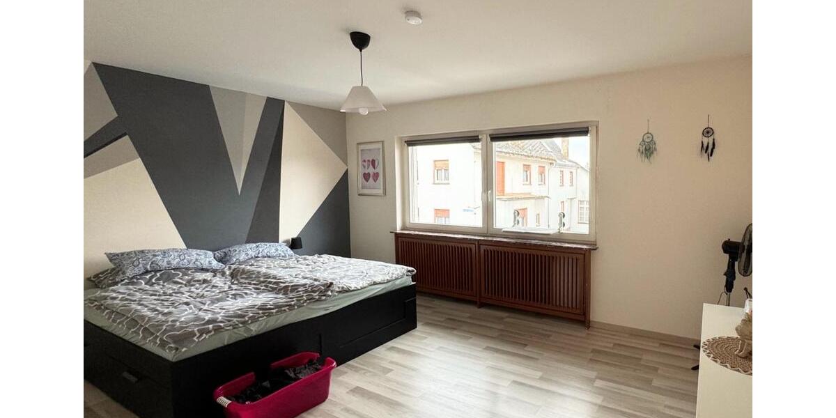 Etagenwohnung Hohenahr - 4 Zimmer, 140 m&sup2;, 1.000&euro; | Angebot:25235004