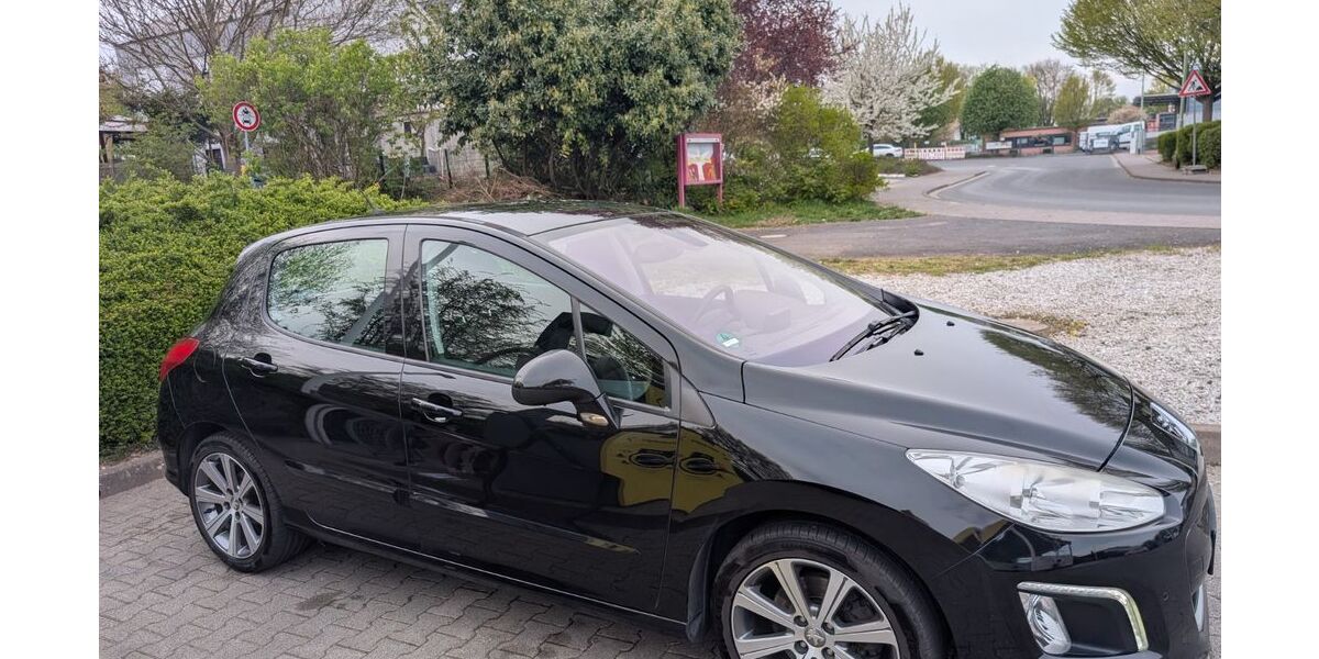 Peugeot 308 176.000 km 3.700 &euro; Lollar 35457
