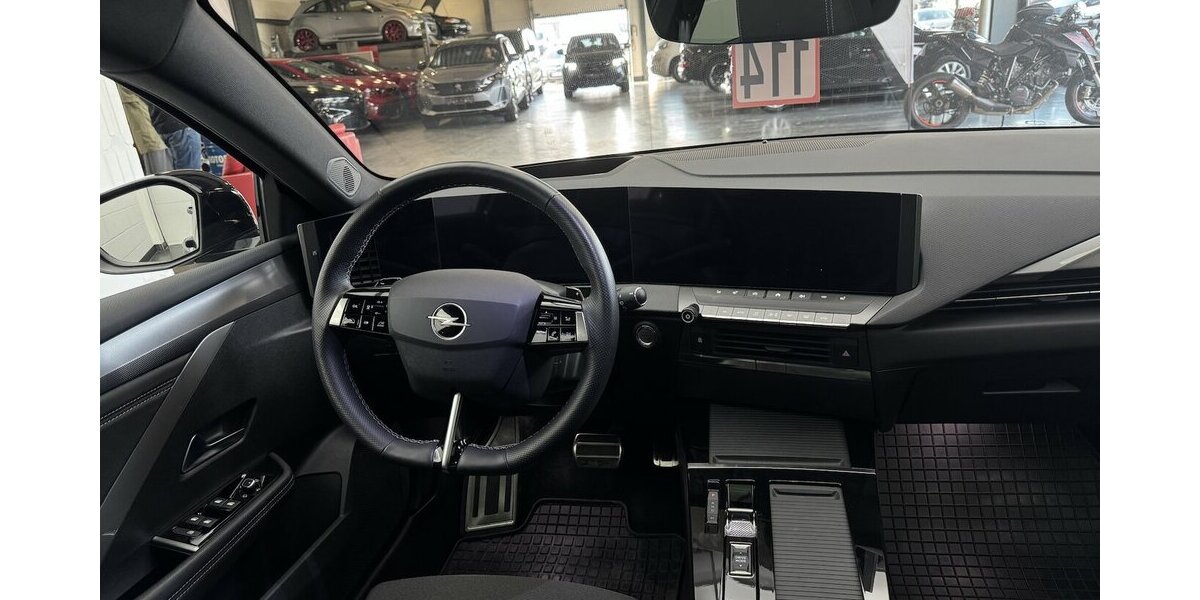 Opel Astra GS 130 Ultimate Full LED 360° Cam Panorama 40.200 km 23.350 &euro; Lich 35423