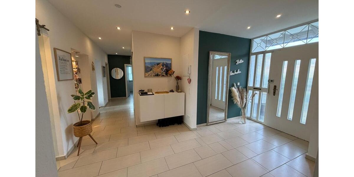 Einfamilienhaus Braunfels - 12 Zimmer, 250 m&sup2;, 899.000&euro; | Angebot:24689231