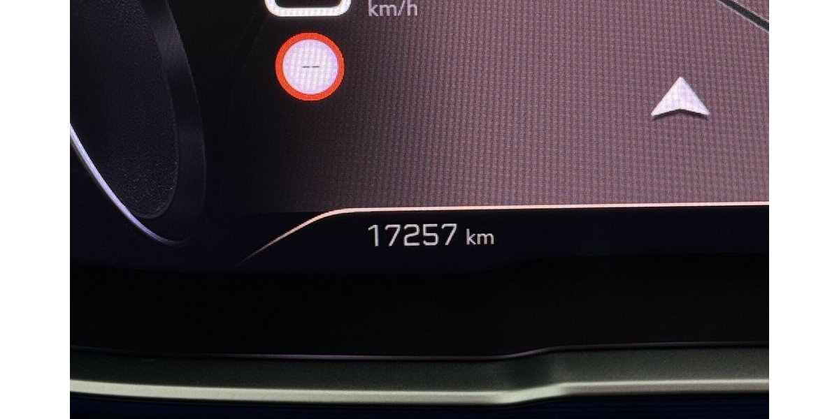 Peugeot 5008 GT 130 Black Edition EAT8 Panoramadach 17.300 km 26.620 &euro; Lich 35423
