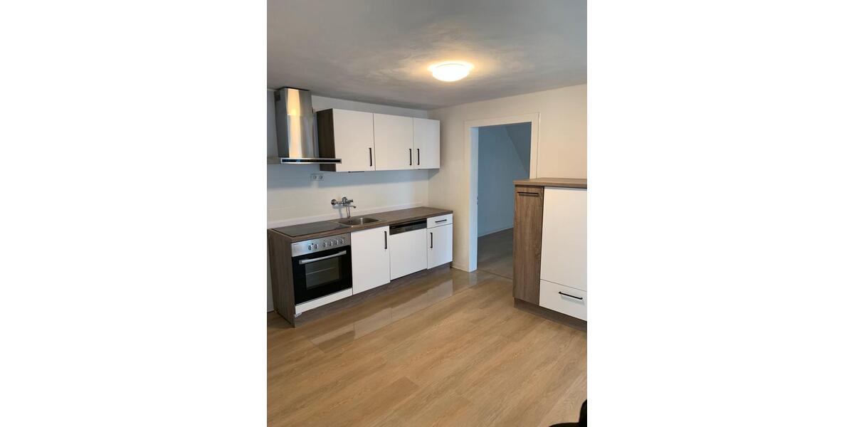 Etagenwohnung Gladenbach - 3 Zimmer, 90 m&sup2;, 780&euro; | Angebot:25844426