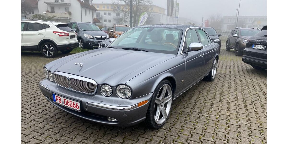 Jaguar XJ 156.000 km 16.890 &euro; Butzbach 35510
