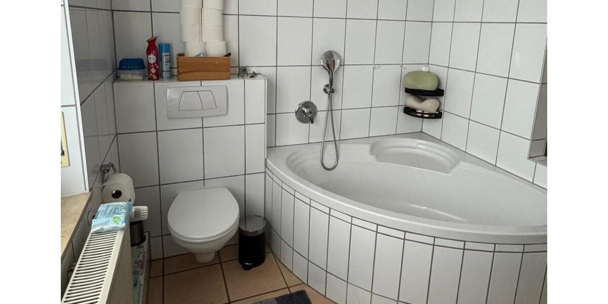 Etagenwohnung Hohenahr - 4 Zimmer, 140 m&sup2;, 1.000&euro; | Angebot:25235004