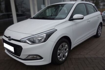 Hyundai i20 100.000 km 9.450 &euro; Herborn 35745