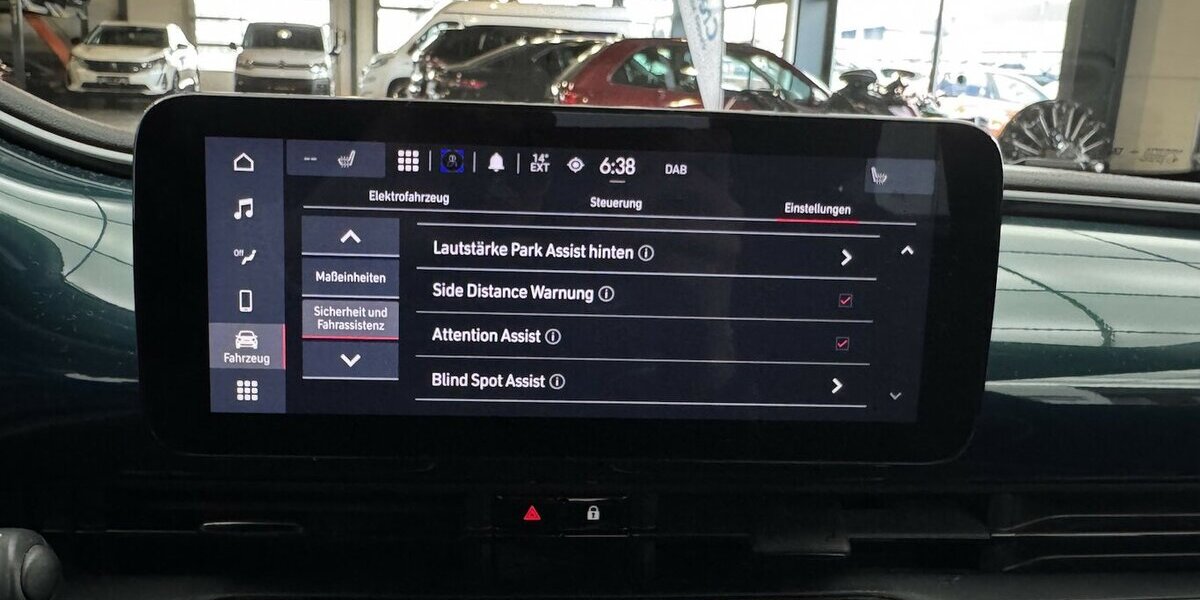 Fiat 500e Cabrio 1.Hand 42kWh Sitzheizung Kamera 15.200 km 21.320 &euro; Lich 35423