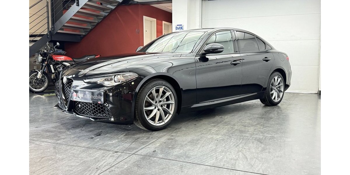 Alfa Romeo Giulia 2.0 Sprint Turbo 16V Xenon Leder Carplay 23.400 km 27.940 &euro; Lich 35423
