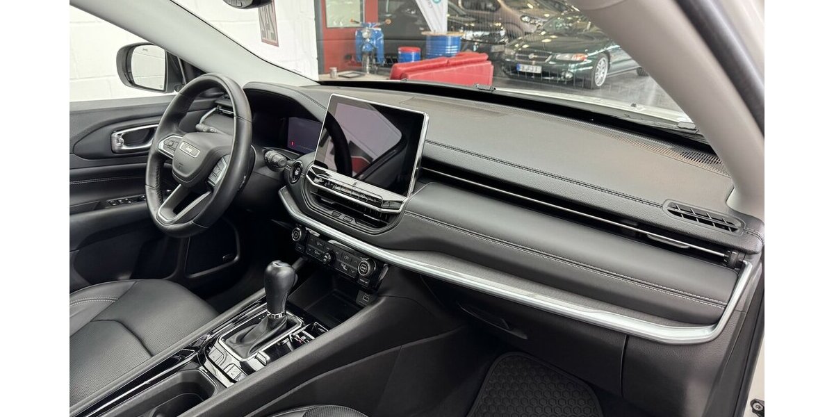 Jeep Compass S Plug-IN Hybrid 4WD 1.Hand Panoramadach 36.500 km 26.790 &euro; Lich 35423