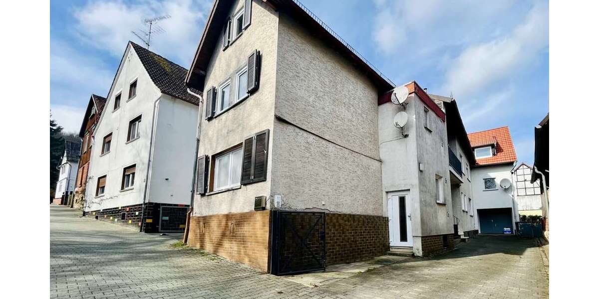 Einfamilienhaus Butzbach - 10 Zimmer, 251 m&sup2;, 499.000&euro; | Angebot:25840356