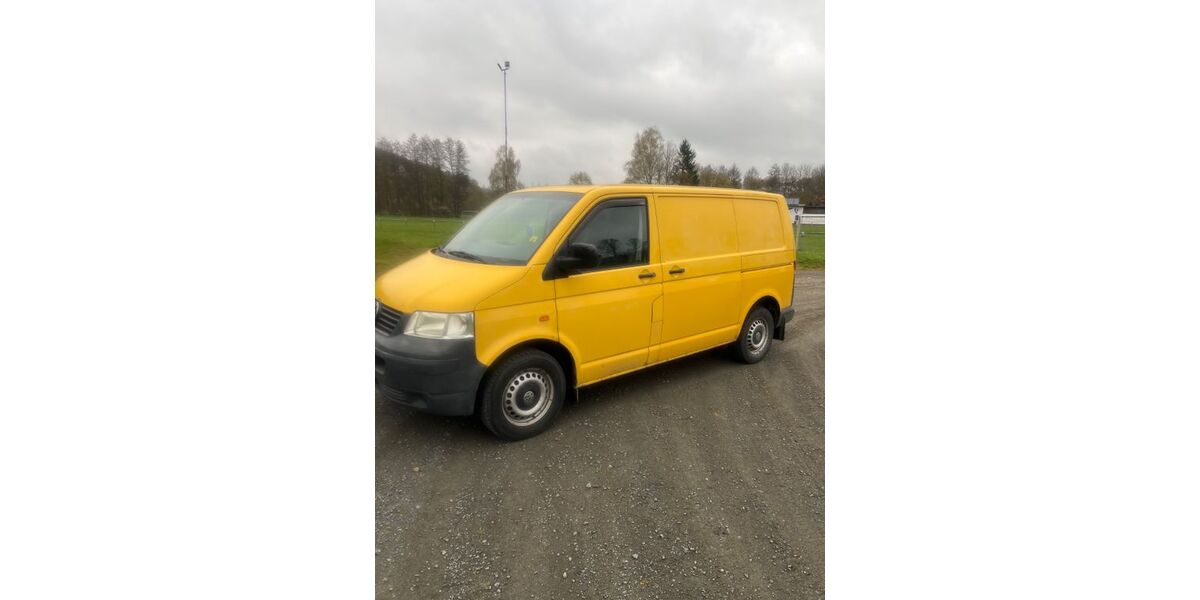 VW T5 Transporter 143.000 km 5.600 &euro; Waldsolms 35647