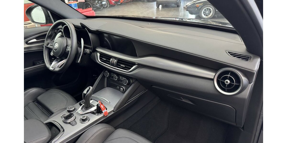 Alfa Romeo Stelvio 2.2 D Veloce Q4 Full LED Leder Carplay 36.900 km 35.890 &euro; Lich 35423