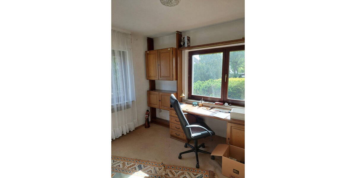 Einfamilienhaus Marburg-Schröck Schröck - 8 Zimmer, 180 m&sup2;, 480.000&euro; | Angebot:25823311