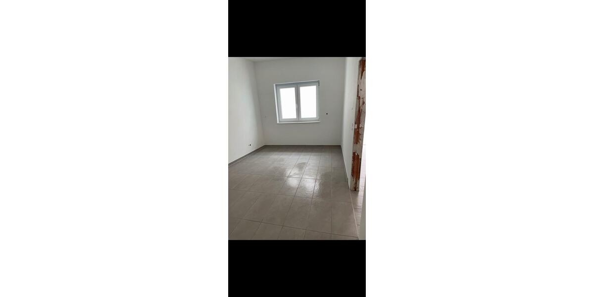 Erdgeschoßwohnung Hungen - 3 Zimmer, 100 m&sup2;, 800&euro; | Angebot:25842028