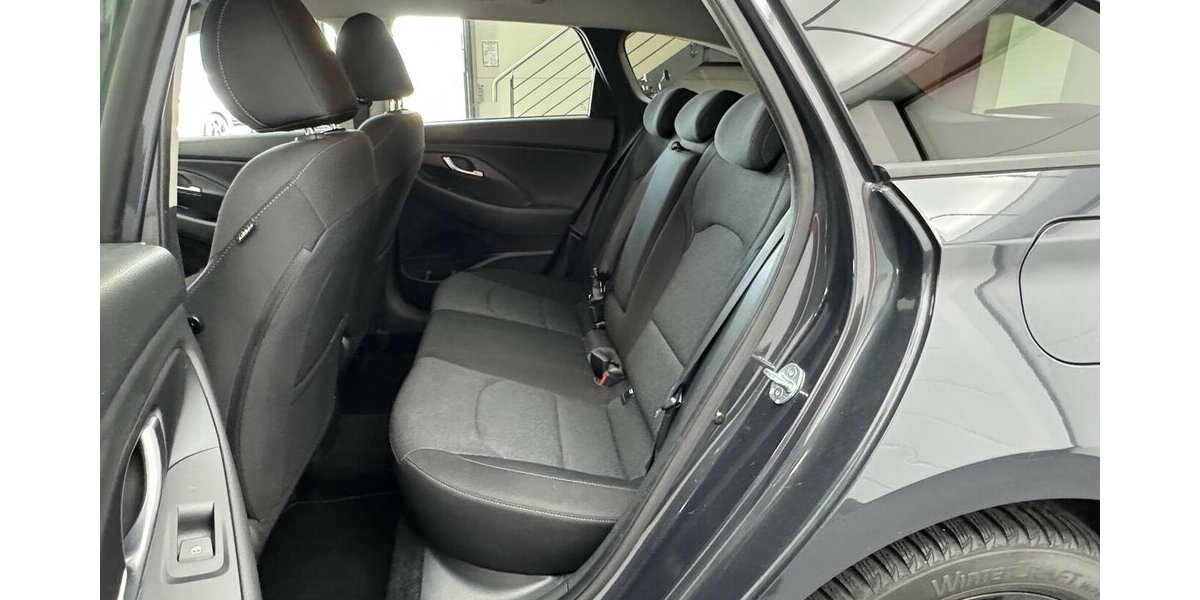 Hyundai i30 Kombi 1.6 T-GDI DCT CarPlay DAB CAM 48.794 km 17.890 &euro; Lich 35423