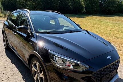Ford Focus 172.000 km 10.900 &euro; Mücke 35325