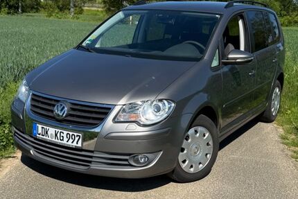 VW Touran 166.600 km 3.500 &euro; Hüttenberg 35625