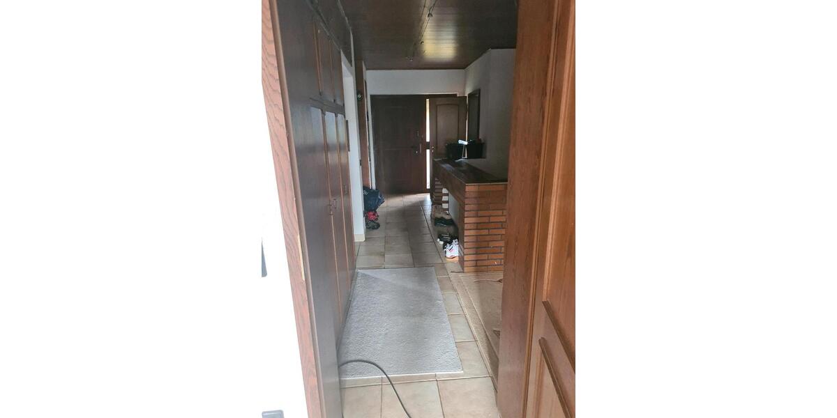 Bauernhaus, Landhaus Ehringshausen - 14 Zimmer, 380 m&sup2;, 565.000&euro; | Angebot:25770201