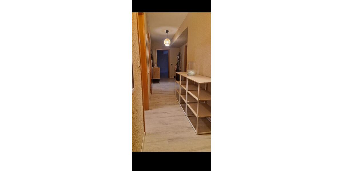 Etagenwohnung Herborn - 4 Zimmer, 110 m&sup2;, 999&euro; | Angebot:25943867