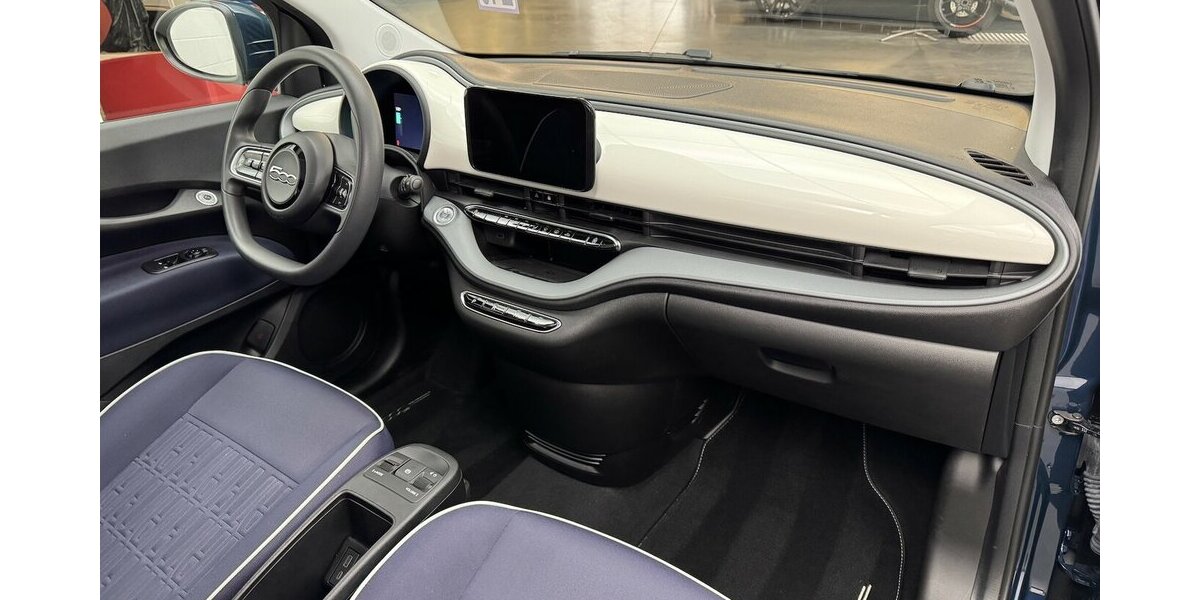 Fiat 500e Action CarPlay Android Automatik 1.Hand 18.400 km 13.440 &euro; Lich 35423