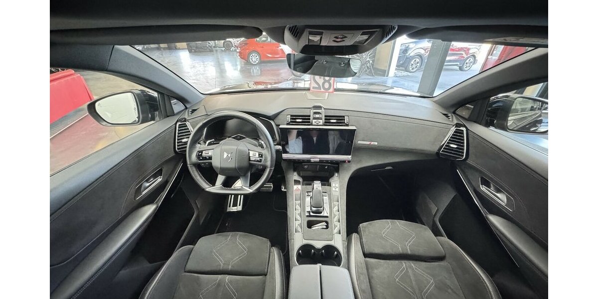 DS Automobiles DS7 E-Tense 300 kW Performance Line + 4x4 28.999 km 27.970 &euro; Lich 35423