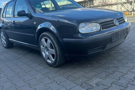 VW Golf 224.229 km 2.199 &euro; Braunfels 35619