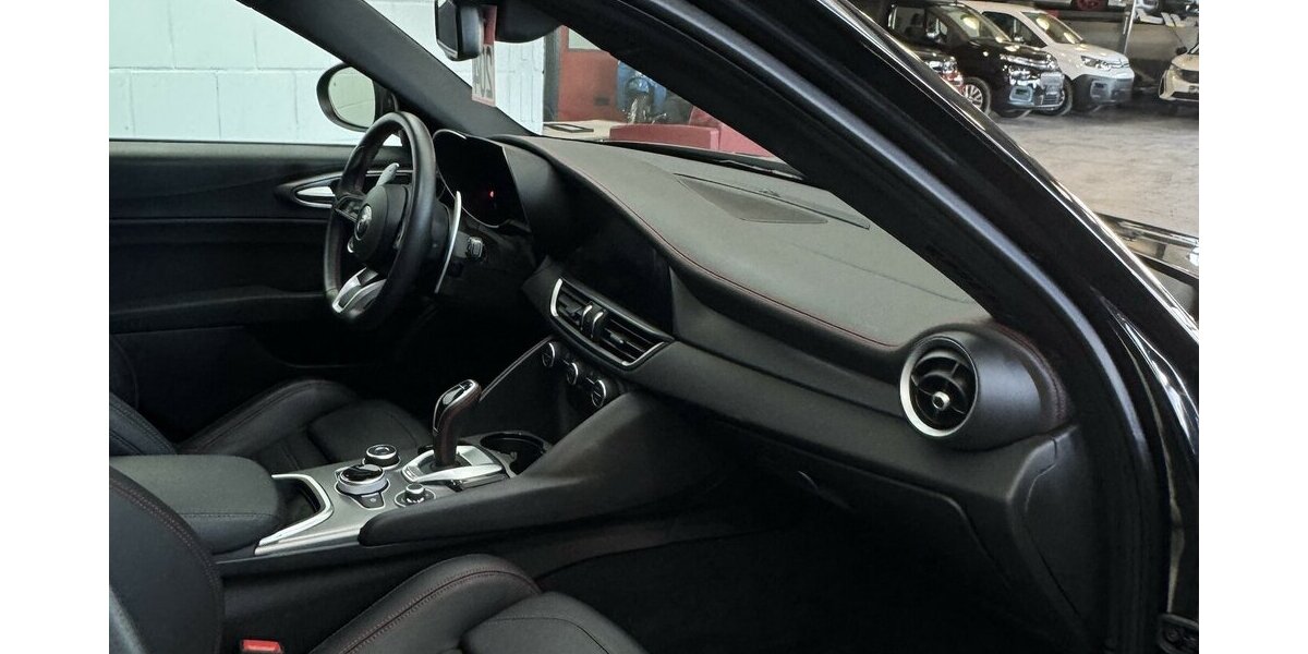 Alfa Romeo Giulia Competizione Q4 Turbo CarPlay Kamera 9.970 km 41.220 &euro; Lich 35423