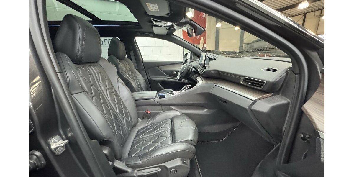 Peugeot 5008 GT 180 Blue HDi EAT8 1.Hand Nachtsicht 31.700 km 33.385 &euro; Lich 35423