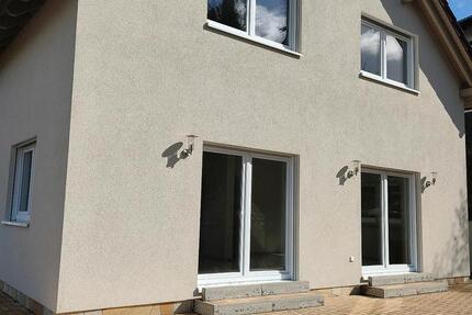Haus Gladenbach - 5.5 Zimmer, 150 m&sup2;, 2.300&euro; | Angebot:25615094