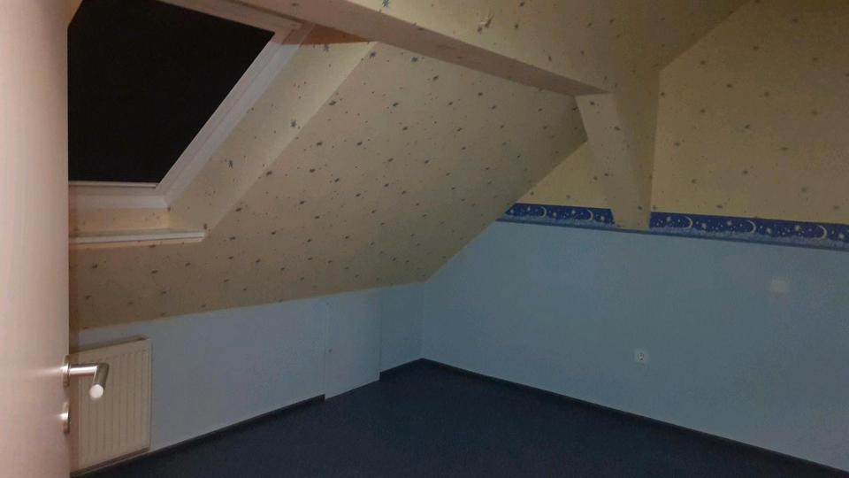 Dachgeschoßwohnung Butzbach - 3 Zimmer, 65 m&sup2;, 700&euro; | Angebot:25099799